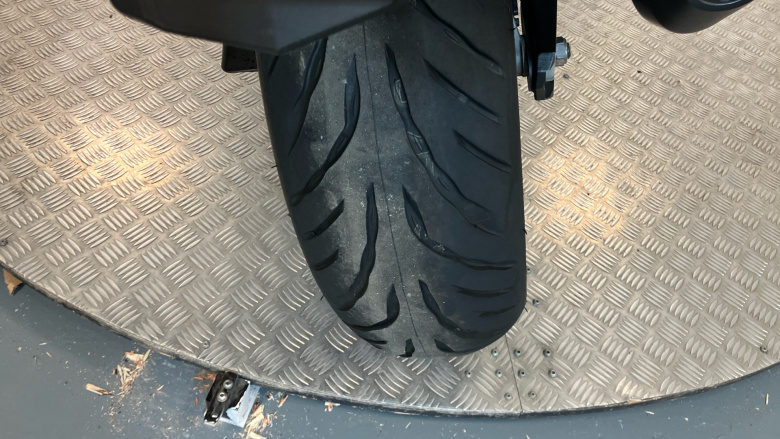 Honda NT1100 Manual (22 Model Year)